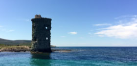 Tour de Santa Maria sur le rivage du Cap Corse, commune de Rogliano