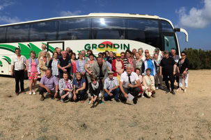 autocars de tourisme sur les routes de Corse