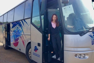 autocars de tourisme sur les routes de Corse